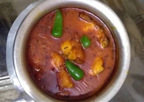 Rui macher Kalia(rohu fish curry) Recipe by Sravasti Bhattacharya - Cookpad