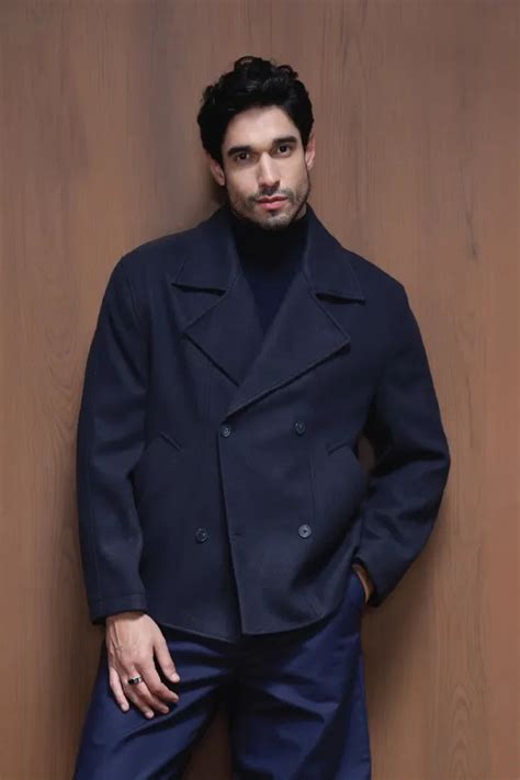NAVY WOOL BLEND SHORT COAT – CRAIG