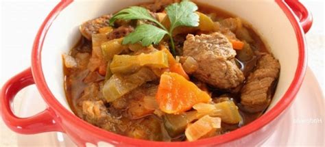 Азу из свинины с солеными огурцами, рисом или картошкой - татарские ...