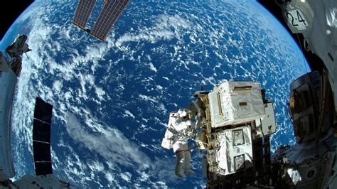 NASA veteran and space mogul to build first private Space Station ...
