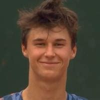 Gabriel Debru, 16 ans, est le 14ème Français à remporter Roland Garros ...