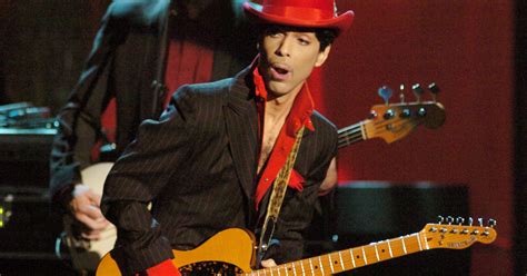 Prince Guitar Solo at the Rock and Roll Hall of Fame Breaking Down ...