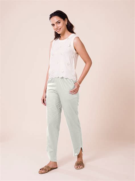 Women Solid Ecru Mid Rise Cotton Dhoti Pants