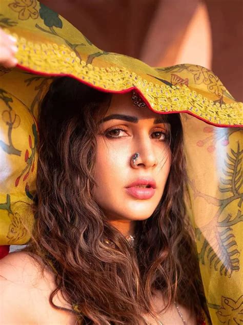 Lavanya Tripathi shells out ethnic inspiration in stylish ensembles ...