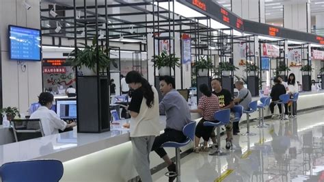 安顺经开区：打造高效便捷政务服务 推动营商环境优化提升_腾讯新闻