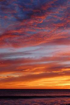 Free Screensavers For Iphone by Free Wallpapers And Screensavers Iphones Wallpapersafari Free Screensavers For Iphone