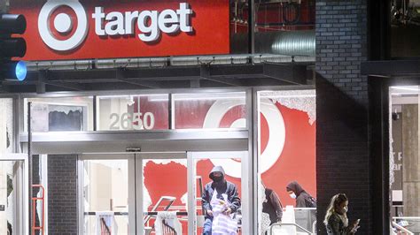 Target, CVS Temporarily Close Stores Due to Protest Dangers | Chicago News | WTTW