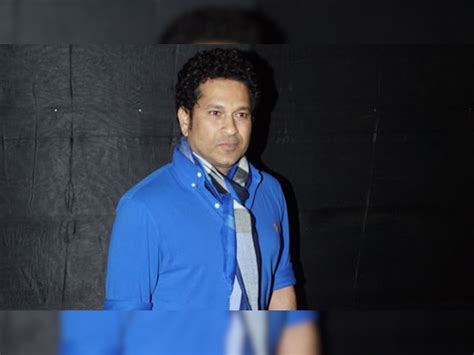 sachin tendulkar given 2 crore rupee for elphinstone bridge | सचिन ने ...