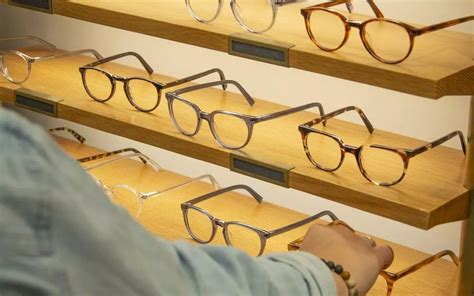 A Dinshaw And Co. Is Pune’s Oldest Optician And Eyewear Shop ...