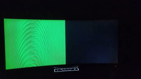 Computer Screen Green Lines 的图像结果