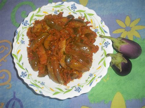 Mano's Delicious Kitchen: BRINJAL PIRATTAL