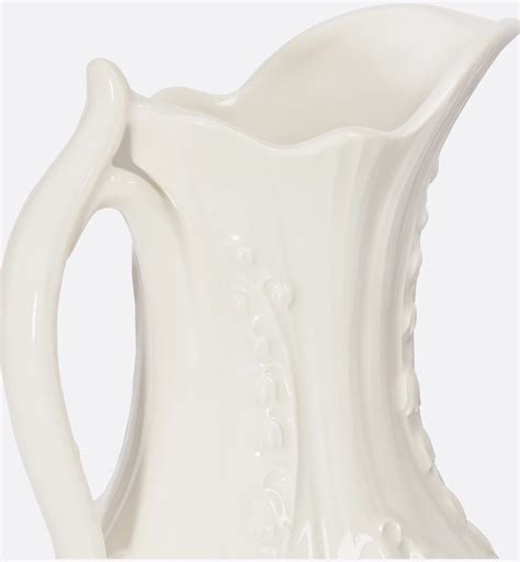 Carafe Faïence blanche à motif Lily Dior en relief | DIOR