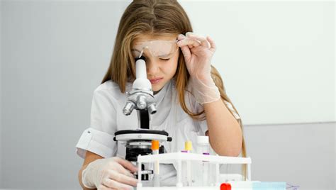 ScholAR – Experience. Observe. Learn.