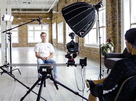 Interview Shot 的图像结果