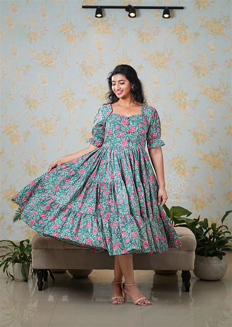 Emerald Green Floral Flared Dress – Vastrasuka