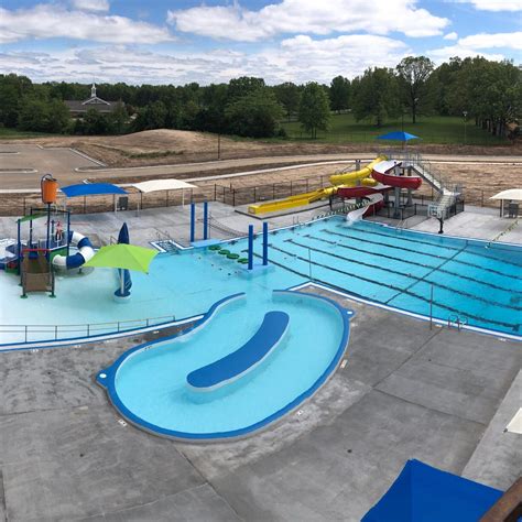 MARSHFIELD AQUATIC CENTER - Landmark Aquatic