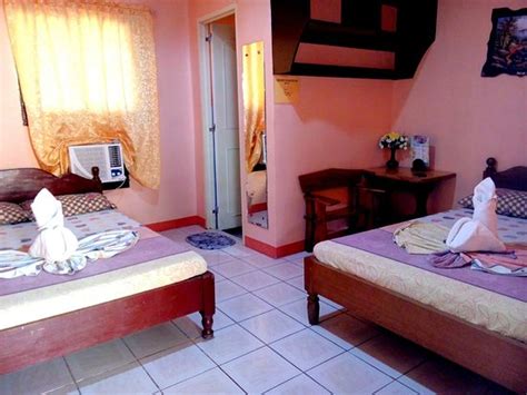 JUN & CAROL BEACH COTTAGES (Pagudpud, Ilocos) - Cottage Reviews, Photos ...