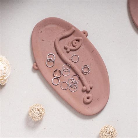 Fizzog- Dark Concrete Oval shaped Trinket Dish and Jewellery Tray – Greyt