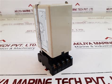 Omron 61F-gp-n-tdl Floatless Level Switch With Base – Aeliya Marine Tech