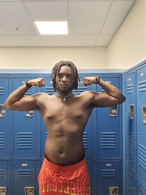 M/20/6'8" [245 lbs to 242 lbs] (109 days) - 4 month recomp : r/Brogress