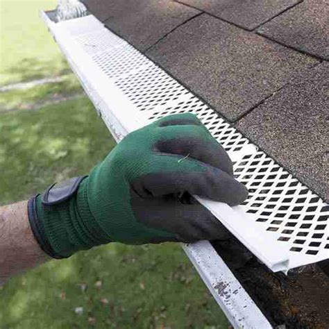 SmartScreen Gutter Guard Installation 的图像结果