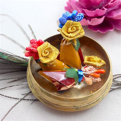 Handmade Haldi Kumkum with Rose Pollen Flowers Return Gift Packets - M ...