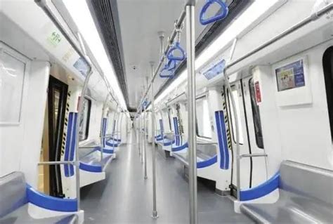 北京地铁2号线翻入轨道乘客已身亡-新闻频道-和讯网