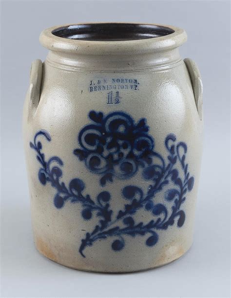Lot - J. & E. NORTON ONE-AND-A-HALF-GALLON STONEWARE CROCK Bennington ...