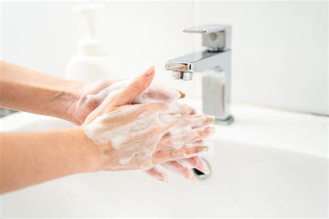 DIY Liquid Hand Soap at Home - Benefits and Uses – VedaOils