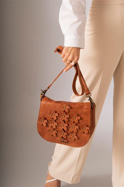 Lille 3d Floral Crossbody Bag – Classicuir