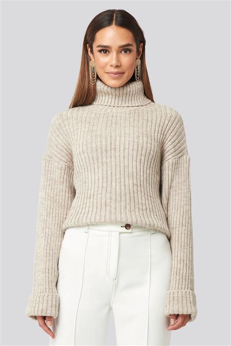 Ribbed Knitted Turtleneck Sweater Beige | na-kd.fr