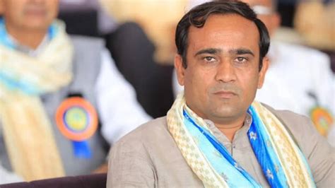 Congress candidate in Surat 'missing', likely to join BJP as Cong ...