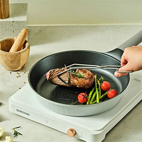 Cooking Robot Glass Box 的图像结果