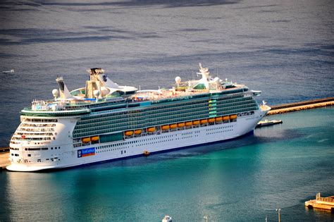 Independence of the Seas - description, photos, position, cruise deals