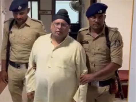 Sagarit of Bobby Patel who was working to pay agents was caught from ...