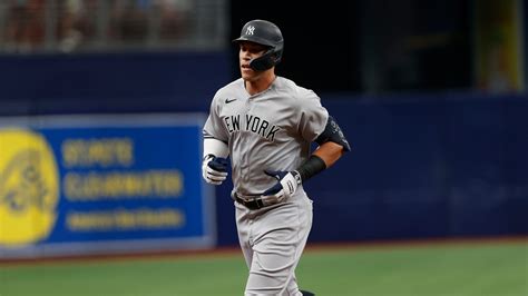 Aaron Judge sets career high with 53rd homer, inches closer to Yankees ...