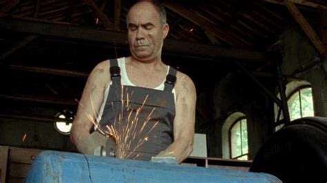 Alienation Film 的图像结果