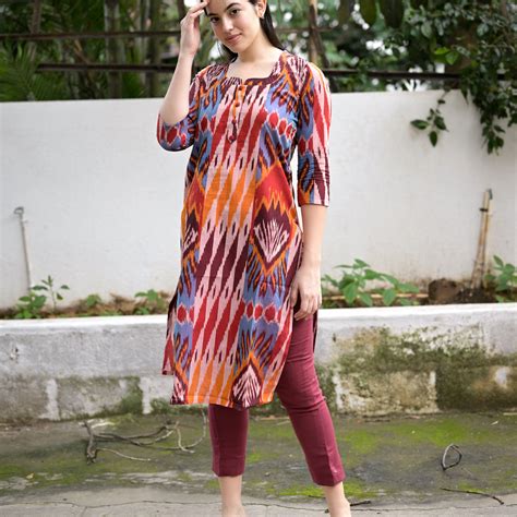 Stitched 2pc Uzbek Ikat Suit Set - Berry Maroon – Ethnic Elements