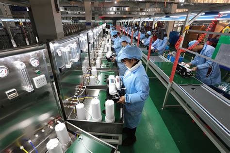 回不去的中国工厂，消失的8小时工作制，专家：不要再压榨劳动力 - 知乎