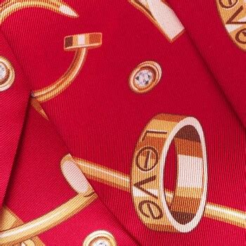Luxury Accessories on Cartier® Official Website: Scarves | Cartier IND