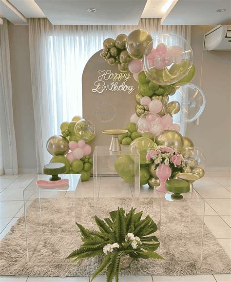 Stylish Birthday Decoration with Modern Balloon Setup for Girl in Delh ...