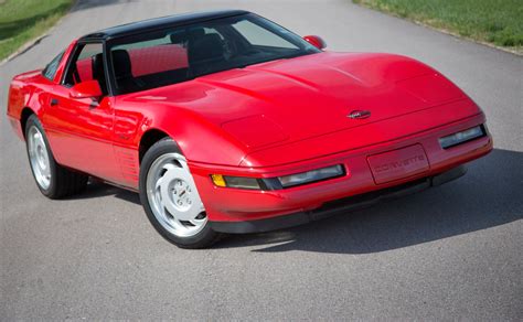 1992 Chevrolet Corvette Guide: Specs, Photos, Colors, Options, & More