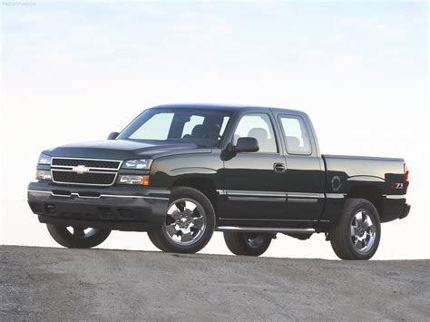 Chevrolet Silverado Z71 Extended Cab (2006) - pictures, information & specs