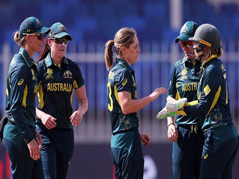 "Hopefully we can carry on our momentum": Sophie Molineux ahead of WT20 ...