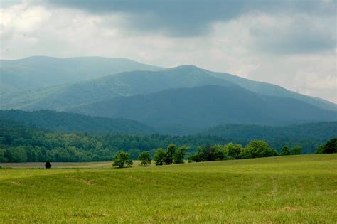 The Great Smoky Mountains Vacation Guide: Cades Cove