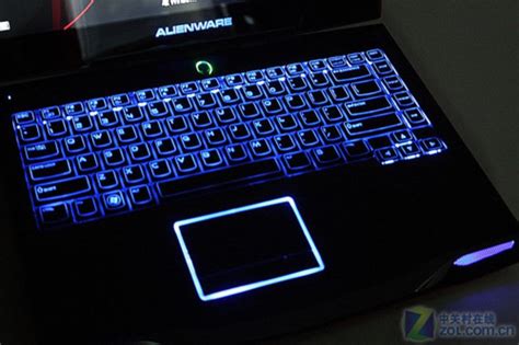 Alienware M14x Red 的图像结果