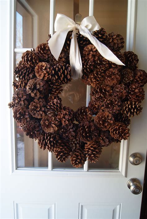 Pine Cone Wreaths To Make For Christmas Pine Cone Wreath.