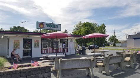 Annie's Frozen Custard consolidates to just its Glen Carbon location ...