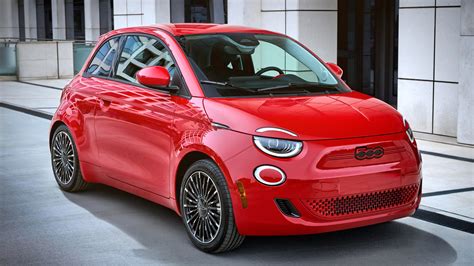 Would You Consider Leasing A Fiat 500e For $199 A Month? | Carscoops
