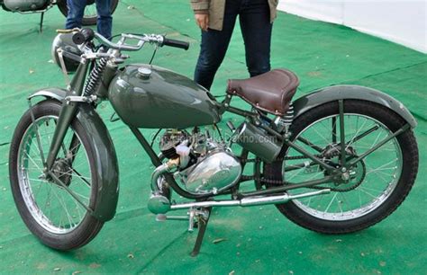 STUNNING PICS: Rare bikes at vintage motorcycle show - Rediff Getahead
